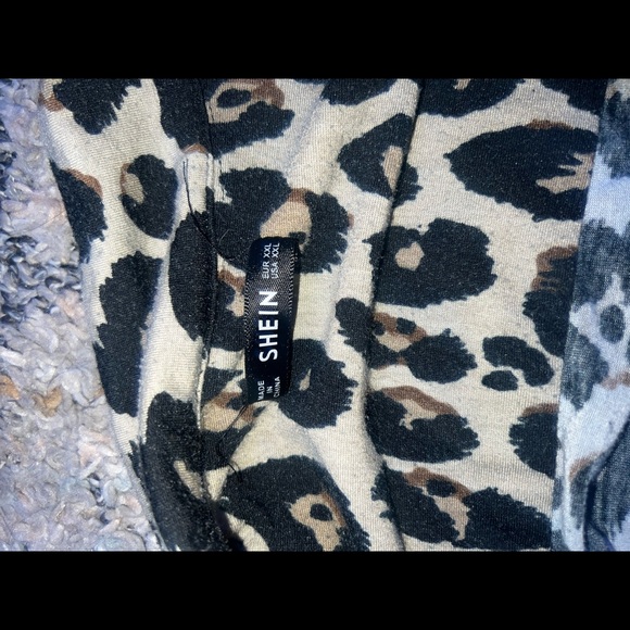 Two price cheetah print men outfit - Picture 2 of 2